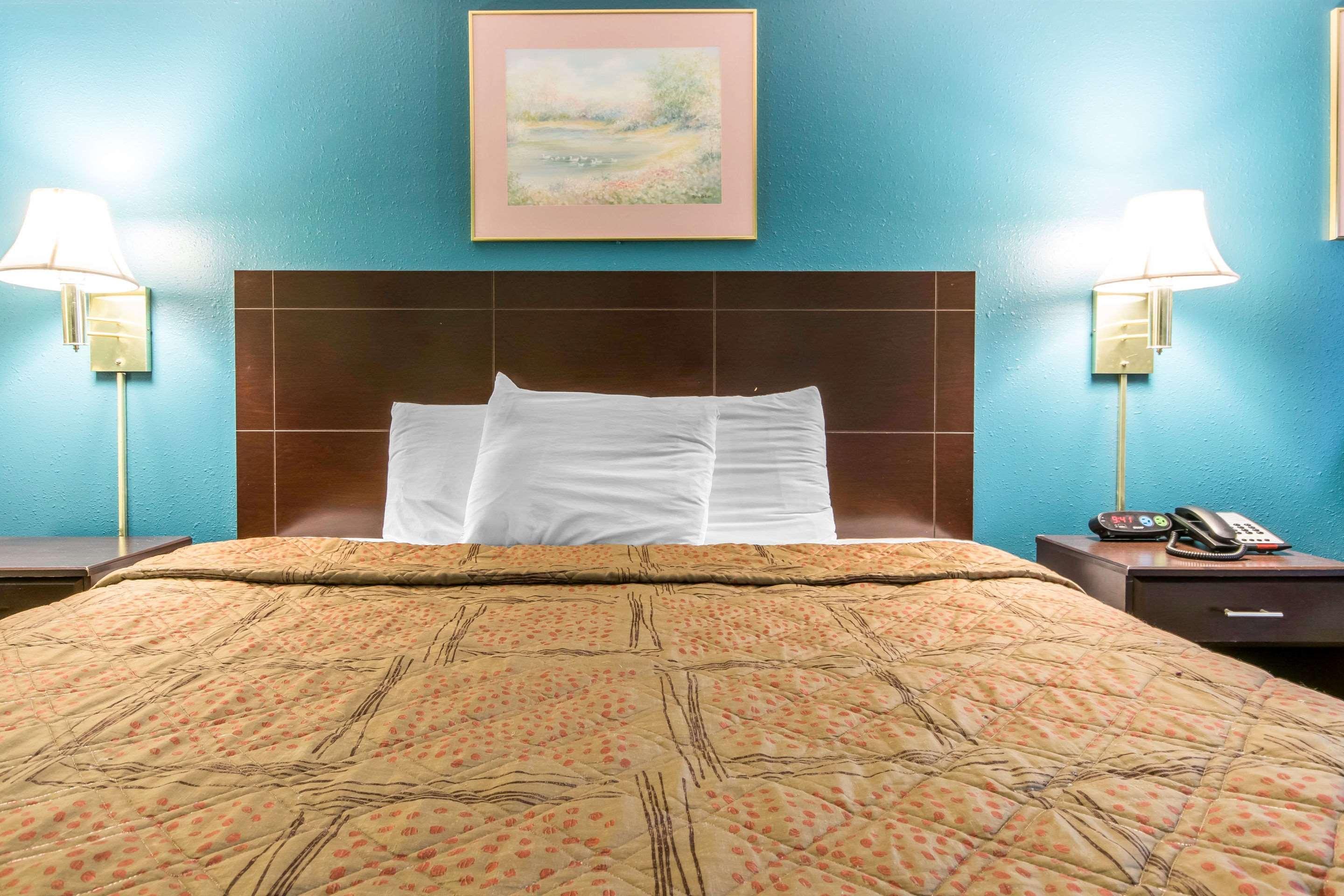 Econo Lodge Inn & Suites I-65 Brooks Bagian luar foto
